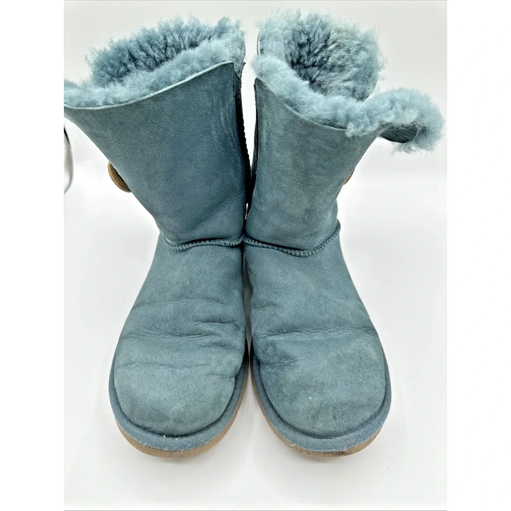 UGG Australia Bailey Button 5803 Teal Suede Sheepskin Winter Boots Women’s Sz 7
